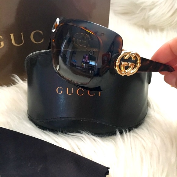 Gucci Accessories - Auth Gucci  tortoise women’s sunglasses like new